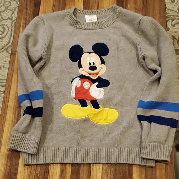 Disney store adorable Mickey Mouse crew sweater excellent 7/8 - Picture 1 of 8